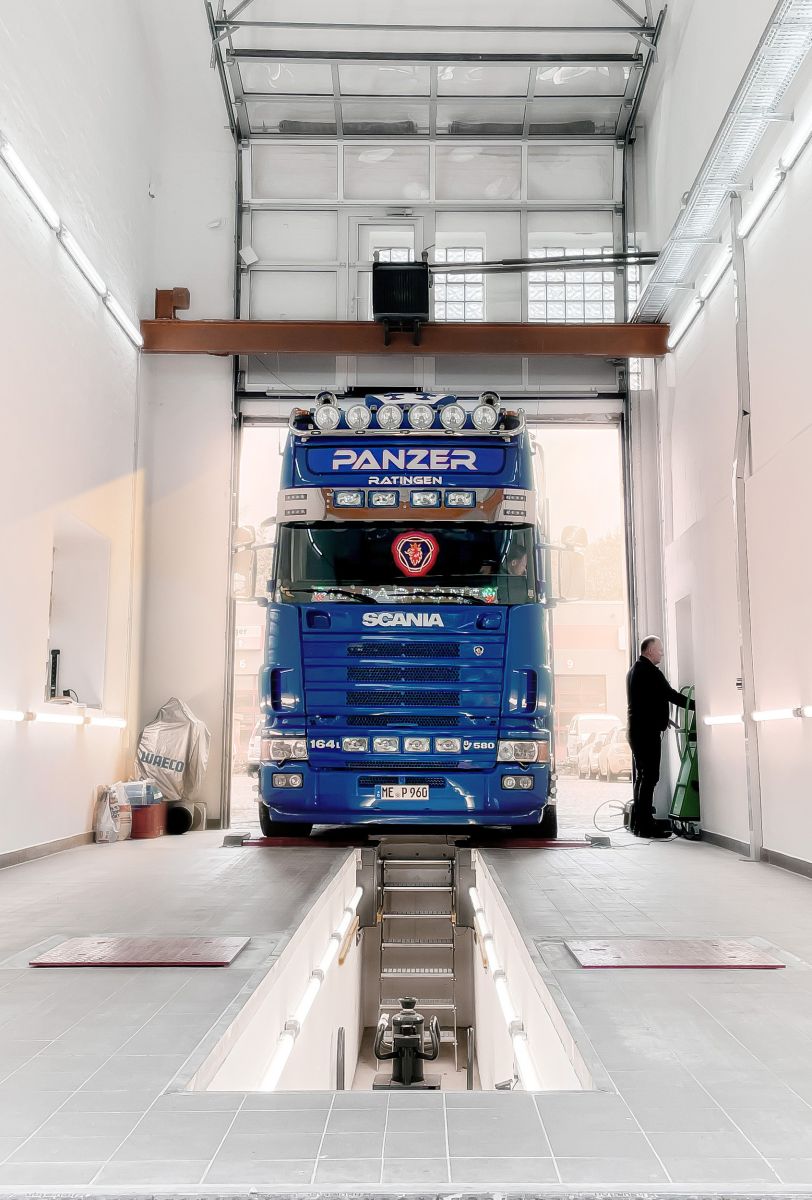 LKW Inspektion Ansicht Prüfstand